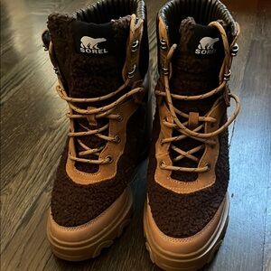 Sorel Cozy Brown and Tan Boots